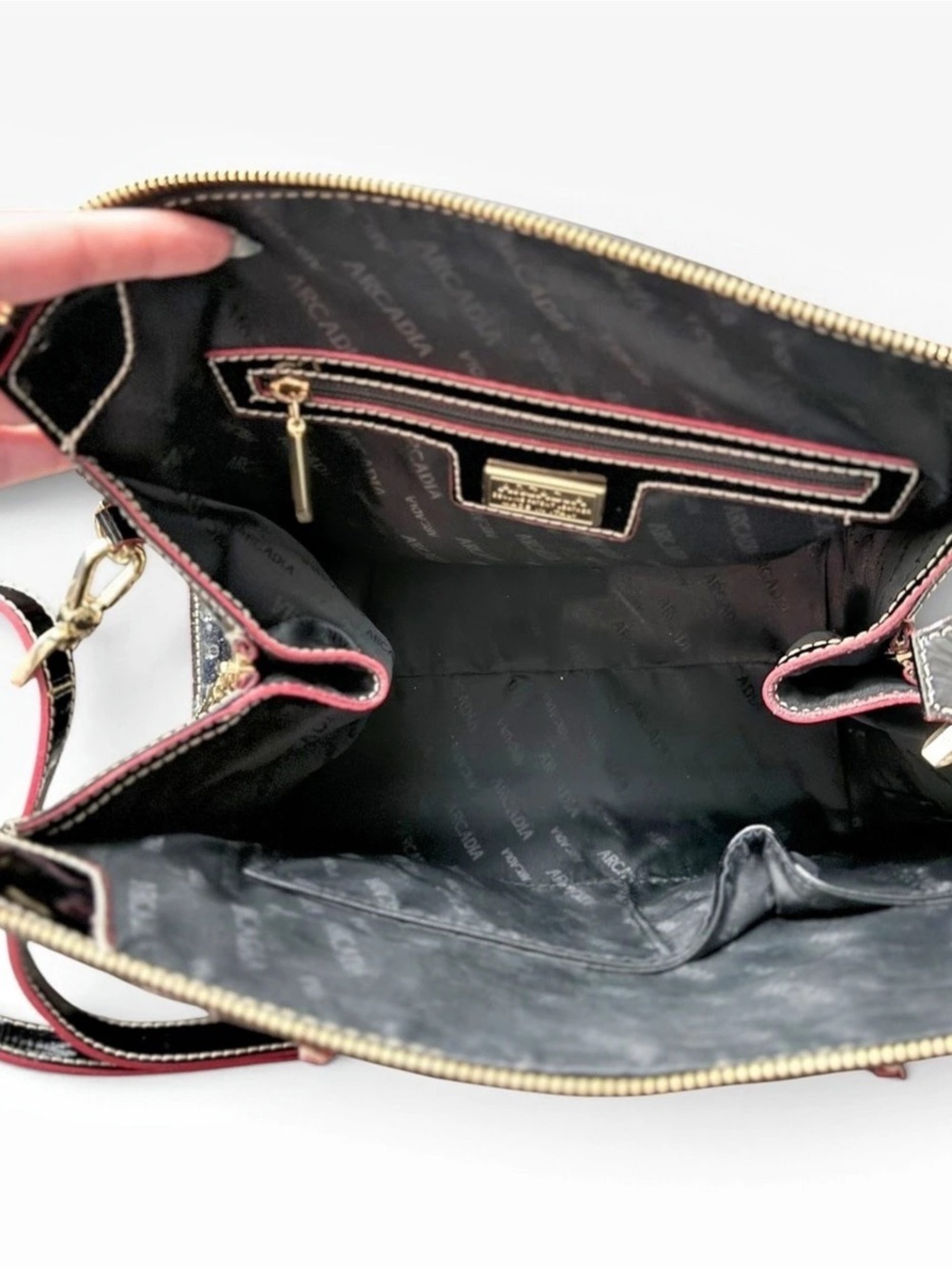Arcadia EUC Patent Leather Shoulder Bag in Black - Picture 8 of 9